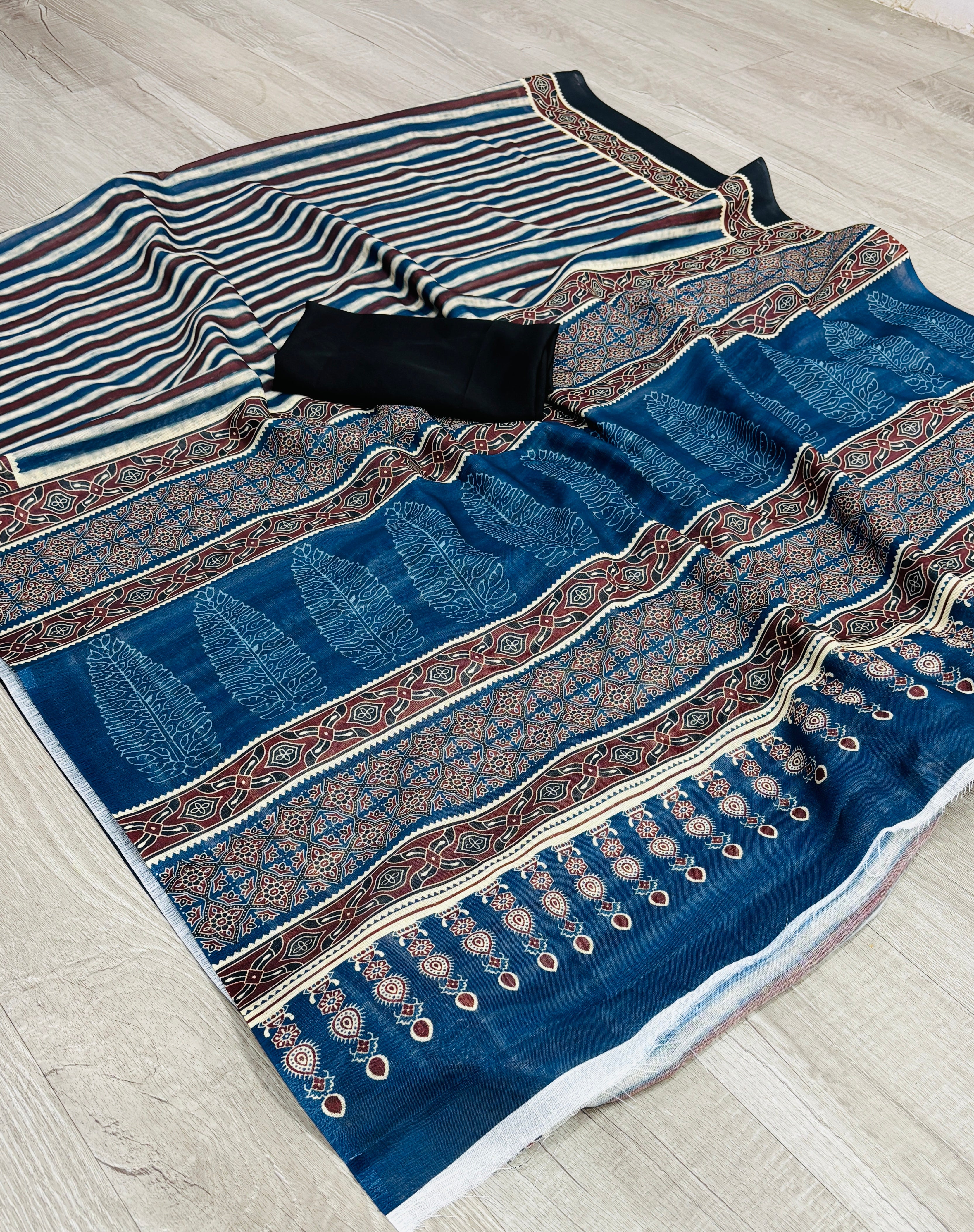 HOMEIS WIFEY WALE PREMIUM COTTON LINEN SAREE
