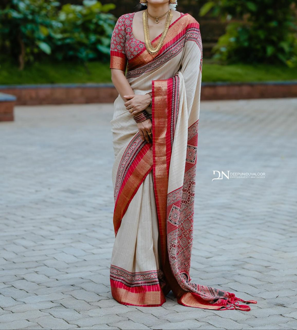 YEA BHI JAANE WALE HEAVY SAREE