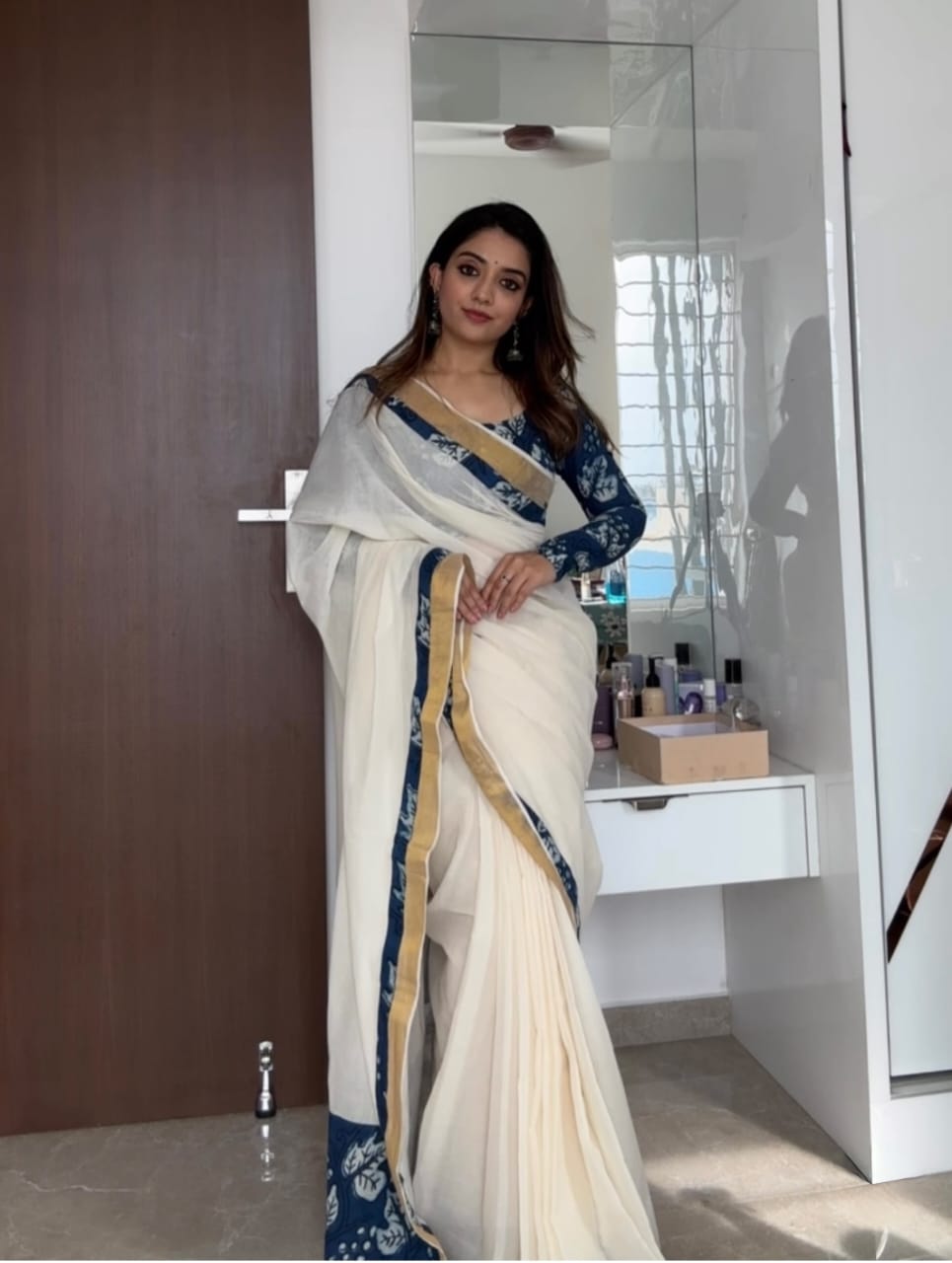 YEA LADKI HAYE WALE  PREMIUM LINEN COTTON SAREE