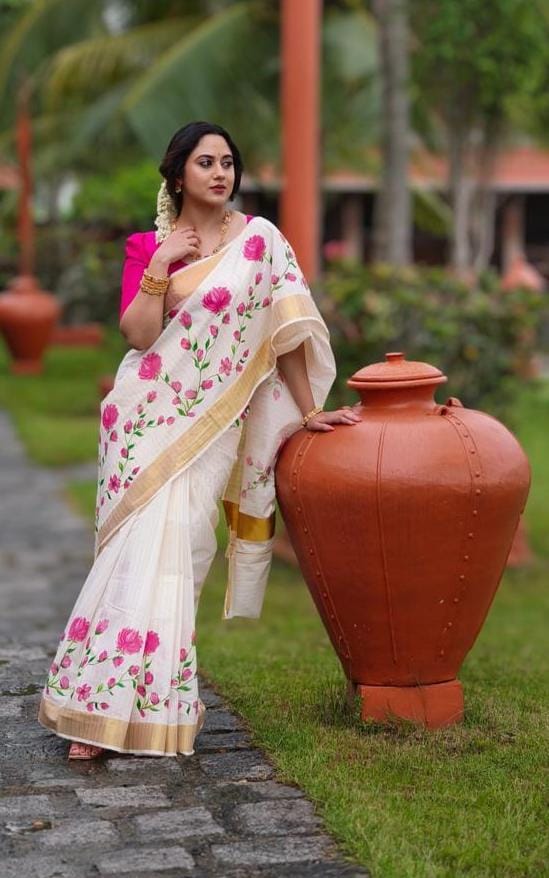 PALAK  JHUKA RAKHNA WALE PREMIUM LINEN COTTON SAREE