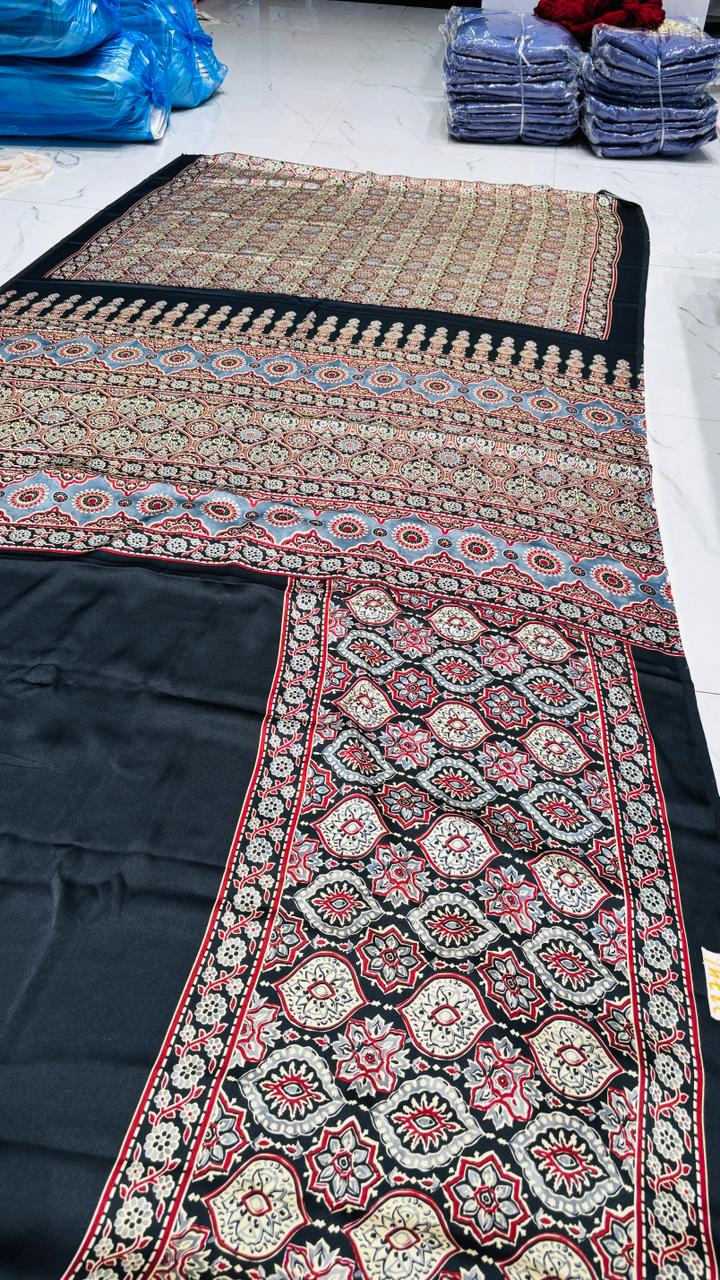 Anu Prabhakar wale PREMIUM MODAL SILK SAREE